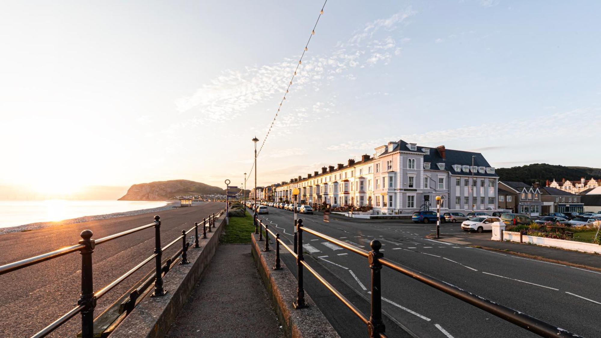 The Manor Hotel Llandudno Kültér fotó